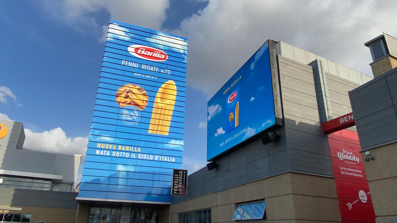 digiLED Screen Wows Passers By At Italian Retail Mall – digiLED – THE ...