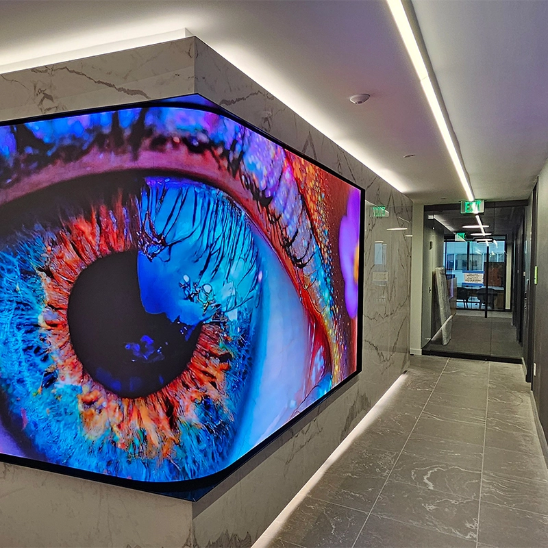 Curving digiLED LED screen in corporate application Curving digiLED LED screen in corporate application