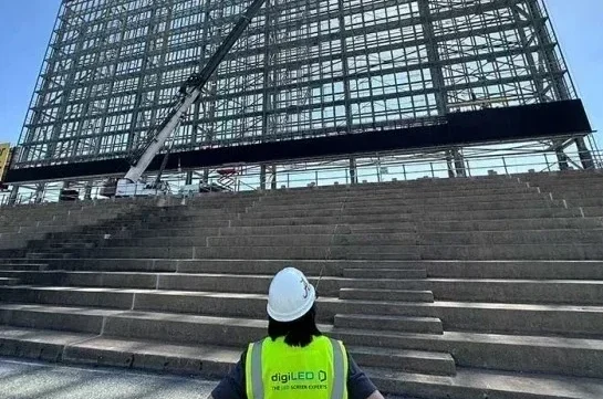 Texas Motor Speed Way Giant Stadium Screen digiLED engineer looks at giant sports stadiums creen