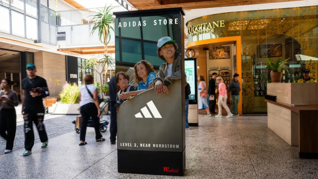 Kiosk display for retail