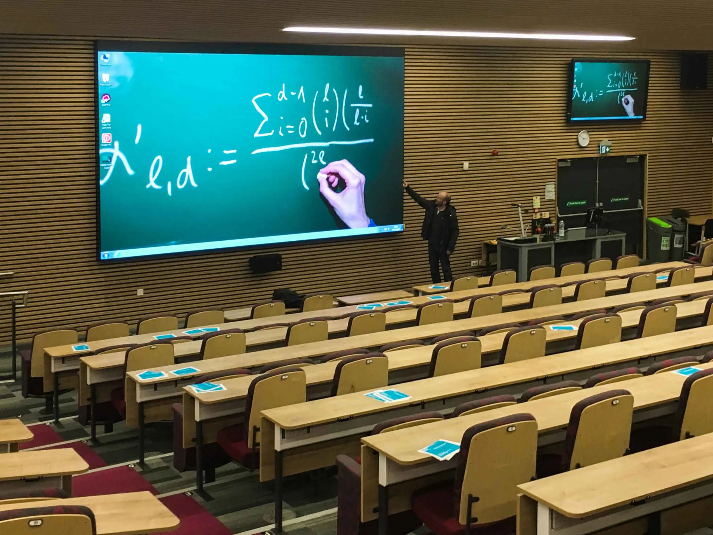 LED screens for lecture theatres & auditoriums LED screens for lecture theatres & auditoriums