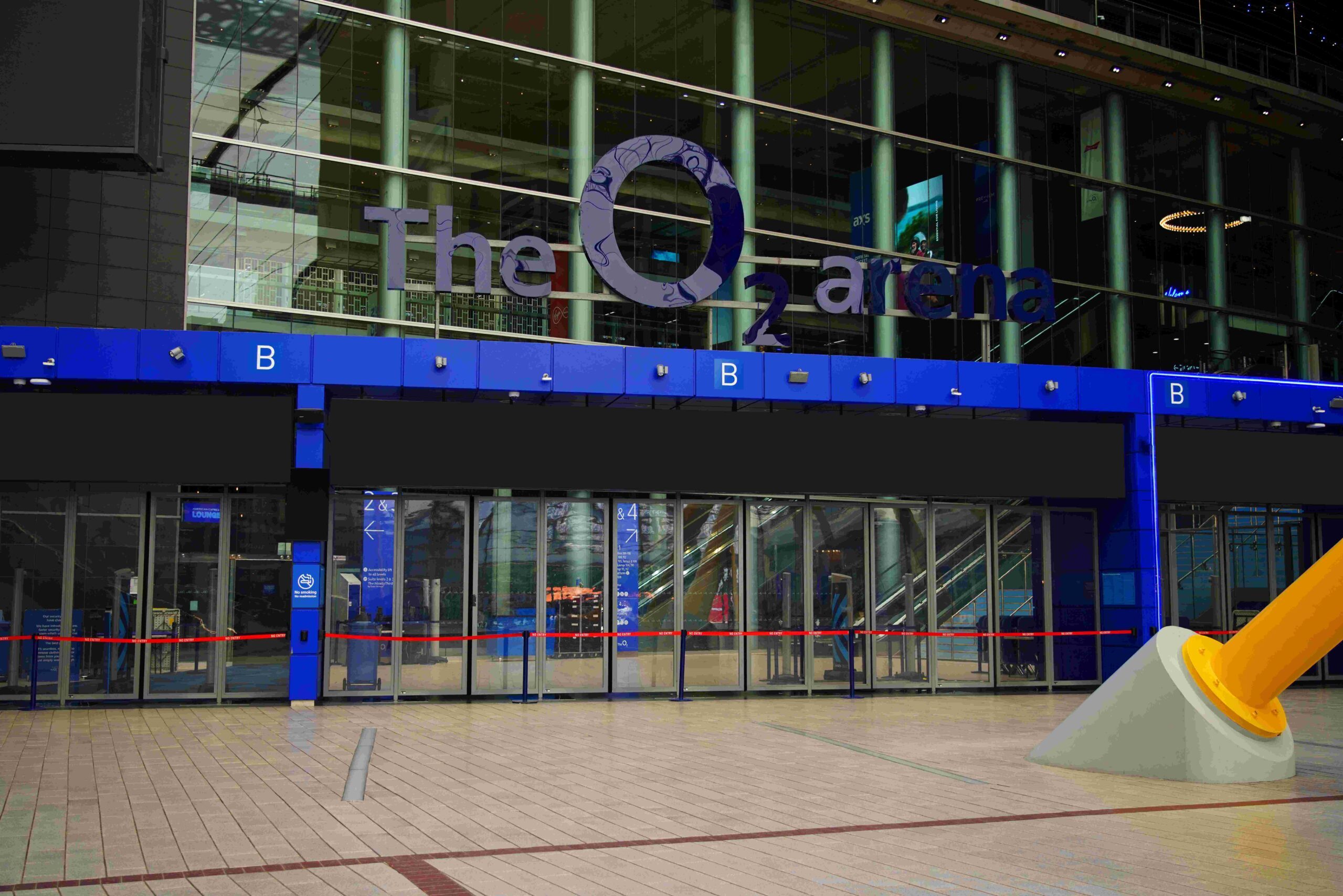 ZEUS on over entrance b LED entrance screen at the O2