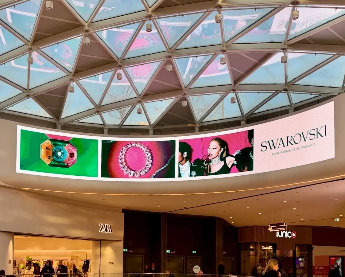 Bespoke curving retail LED display
