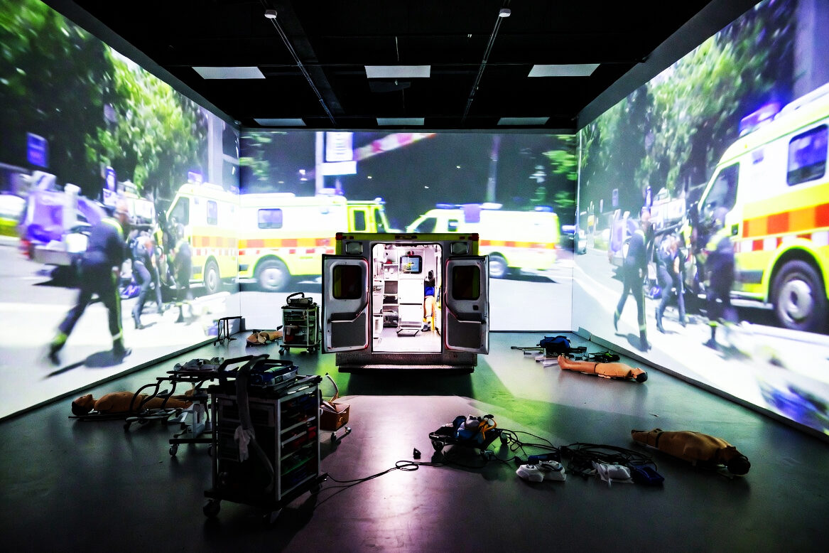 Flexible LED screens for simulation