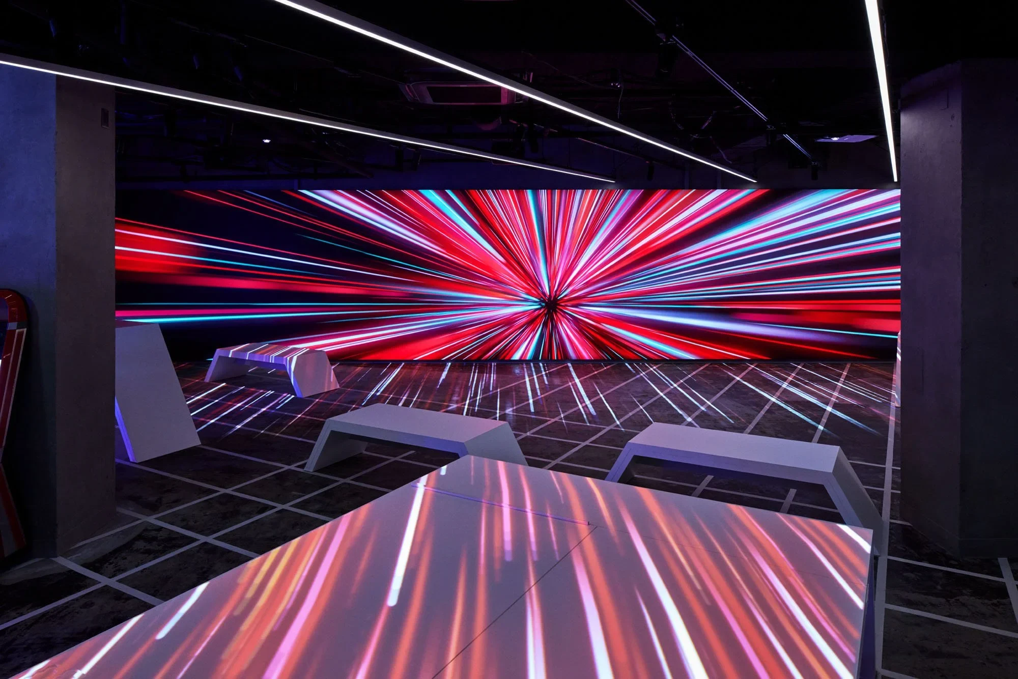Red Tokyo Tower Immersive Attraction digiLED LED screen Red Tokyo Tower Immersive Attraction digiLED LED screen