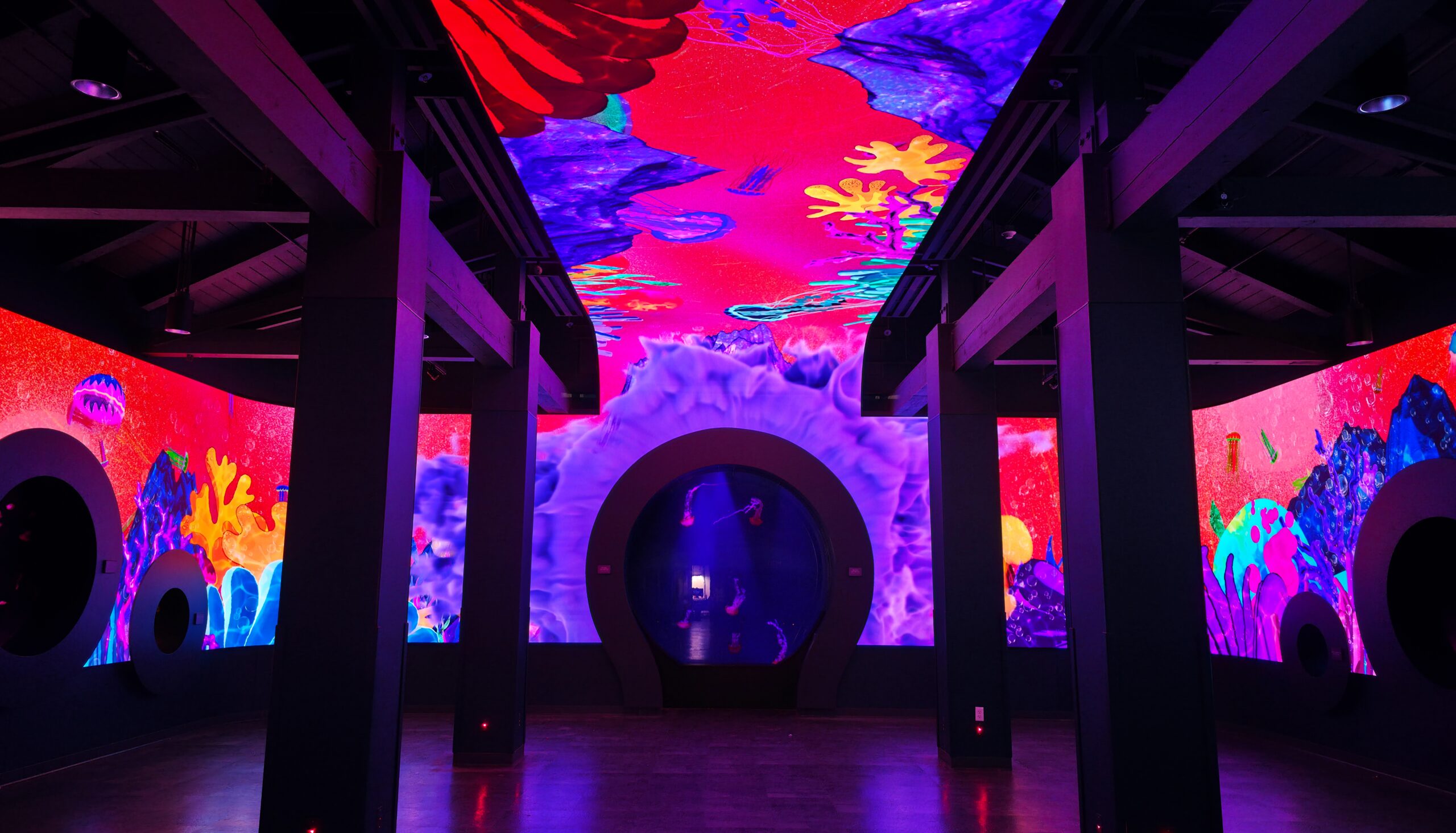 SeaWorld Jellys immersive exhibit