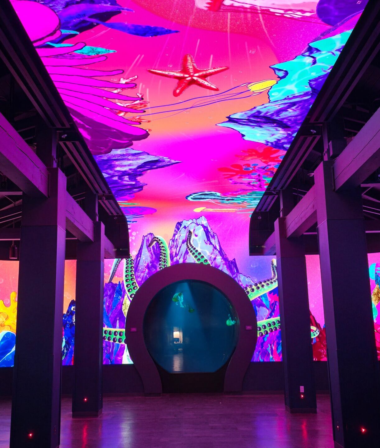 SeaWorld Jellys immersive exhibit